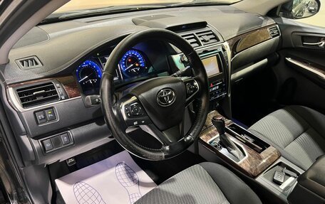 Toyota Camry, 2016 год, 2 100 000 рублей, 10 фотография