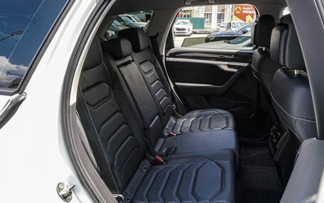 Volkswagen Touareg III, 2019 год, 4 280 000 рублей, 7 фотография