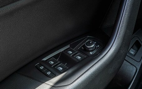 Volkswagen Touareg III, 2019 год, 4 280 000 рублей, 18 фотография