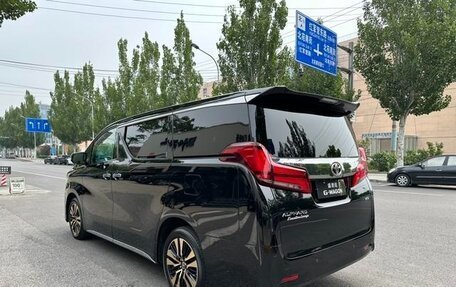 Toyota Alphard III, 2021 год, 5 200 000 рублей, 6 фотография