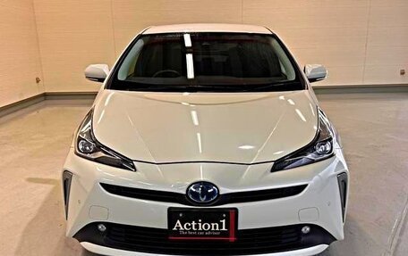 Toyota Prius IV XW50, 2022 год, 2 250 000 рублей, 8 фотография