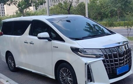 Toyota Alphard III, 2021 год, 5 250 000 рублей, 2 фотография