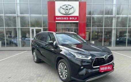 Toyota Highlander, 2025 год, 5 900 000 рублей, 4 фотография