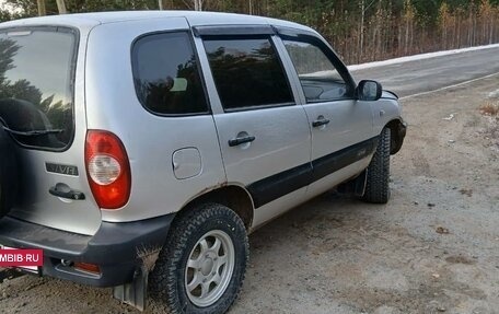 Chevrolet Niva I рестайлинг, 2004 год, 260 000 рублей, 5 фотография
