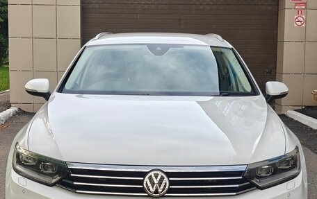 Volkswagen Passat B8 рестайлинг, 2016 год, 1 999 999 рублей, 2 фотография