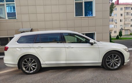 Volkswagen Passat B8 рестайлинг, 2016 год, 1 999 999 рублей, 4 фотография