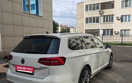 Volkswagen Passat B8 рестайлинг, 2016 год, 1 999 999 рублей, 5 фотография