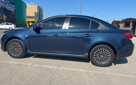 Chevrolet Cruze II, 2011 год, 800 000 рублей, 4 фотография