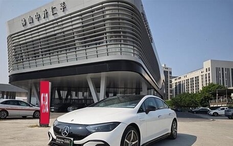 Mercedes-Benz EQE, 2022 год, 4 490 000 рублей, 1 фотография