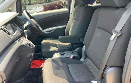 Toyota ISis I, 2012 год, 1 100 000 рублей, 21 фотография