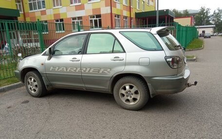 Toyota Harrier, 2000 год, 900 000 рублей, 2 фотография