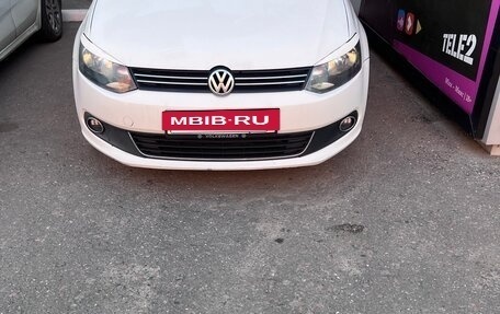 Volkswagen Polo VI (EU Market), 2012 год, 645 000 рублей, 2 фотография
