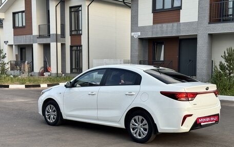 KIA Rio IV, 2018 год, 1 060 400 рублей, 6 фотография