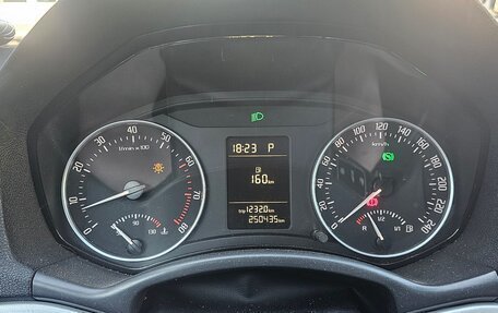 Skoda Octavia, 2011 год, 499 999 рублей, 5 фотография