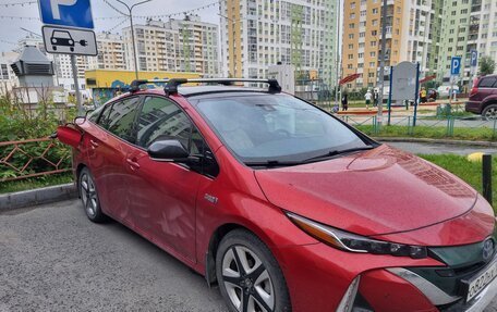 Toyota Prius IV XW50, 2018 год, 2 700 000 рублей, 2 фотография
