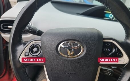 Toyota Prius IV XW50, 2018 год, 2 700 000 рублей, 6 фотография