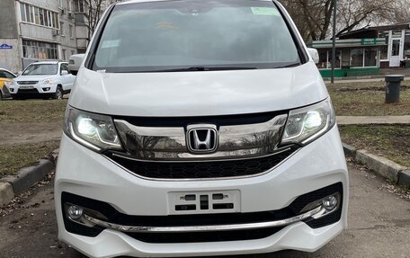 Honda Stepwgn IV, 2015 год, 2 238 000 рублей, 4 фотография