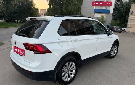 Volkswagen Tiguan II, 2018 год, 2 400 000 рублей, 4 фотография