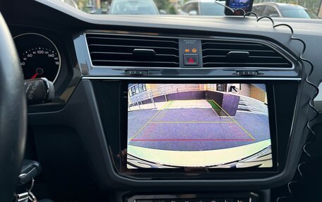Volkswagen Tiguan II, 2018 год, 2 400 000 рублей, 10 фотография