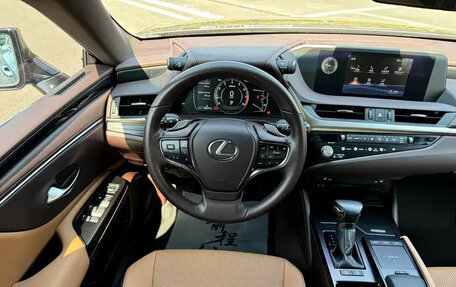 Lexus ES VII, 2021 год, 2 650 000 рублей, 8 фотография