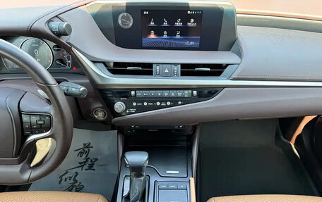 Lexus ES VII, 2021 год, 2 650 000 рублей, 9 фотография
