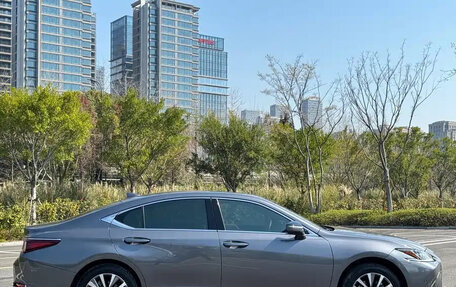 Lexus ES VII, 2021 год, 2 650 000 рублей, 20 фотография