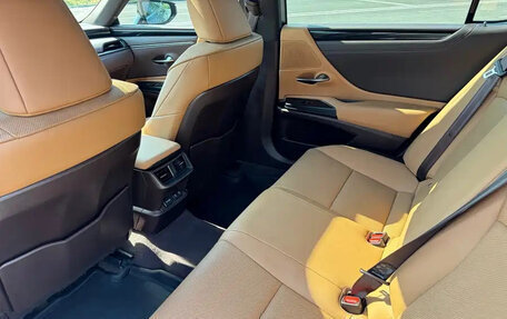 Lexus ES VII, 2021 год, 2 650 000 рублей, 12 фотография