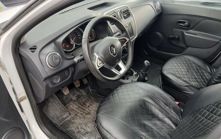 Renault Logan II, 2019 год, 368 000 рублей, 7 фотография
