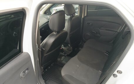 Renault Logan II, 2019 год, 368 000 рублей, 8 фотография