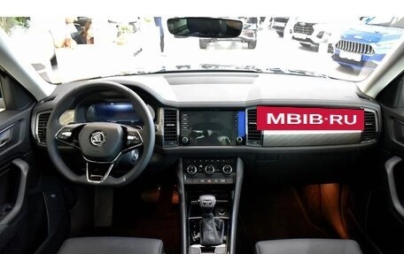 Skoda Kodiaq I, 2025 год, 4 900 000 рублей, 8 фотография