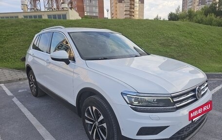 Volkswagen Tiguan II, 2019 год, 2 770 000 рублей, 2 фотография