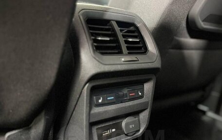 Volkswagen Tiguan II, 2019 год, 2 770 000 рублей, 17 фотография