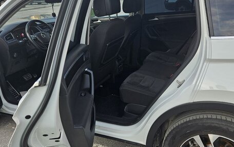 Volkswagen Tiguan II, 2019 год, 2 770 000 рублей, 21 фотография