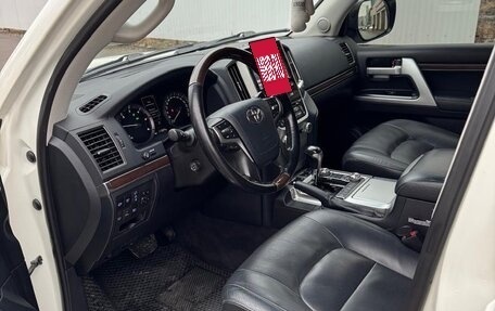 Toyota Land Cruiser 200, 2018 год, 6 800 000 рублей, 4 фотография