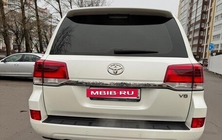 Toyota Land Cruiser 200, 2018 год, 6 800 000 рублей, 6 фотография