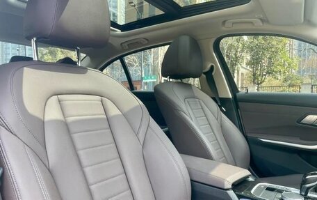 BMW 3 серия, 2021 год, 2 460 000 рублей, 14 фотография