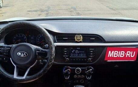 KIA Rio IV, 2018 год, 739 100 рублей, 5 фотография