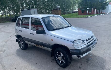 Chevrolet Niva I рестайлинг, 2003 год, 300 000 рублей, 5 фотография