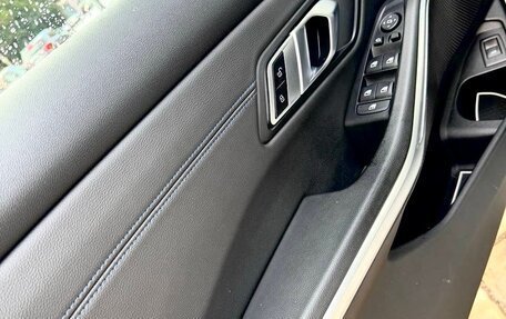 BMW 3 серия, 2020 год, 3 600 000 рублей, 10 фотография