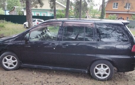 Nissan Liberty, 2001 год, 249 000 рублей, 18 фотография