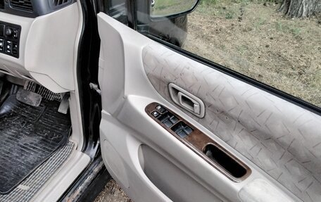 Nissan Liberty, 2001 год, 249 000 рублей, 27 фотография
