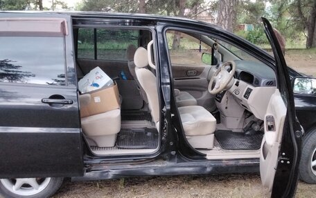 Nissan Liberty, 2001 год, 249 000 рублей, 38 фотография