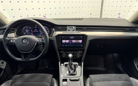 Volkswagen Passat B8 рестайлинг, 2019 год, 2 320 000 рублей, 14 фотография