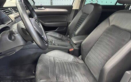 Volkswagen Passat B8 рестайлинг, 2019 год, 2 320 000 рублей, 19 фотография