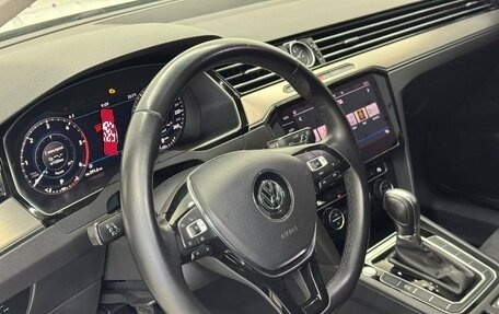 Volkswagen Passat B8 рестайлинг, 2019 год, 2 320 000 рублей, 17 фотография