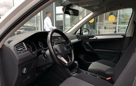 Volkswagen Tiguan II, 2020 год, 2 499 000 рублей, 9 фотография