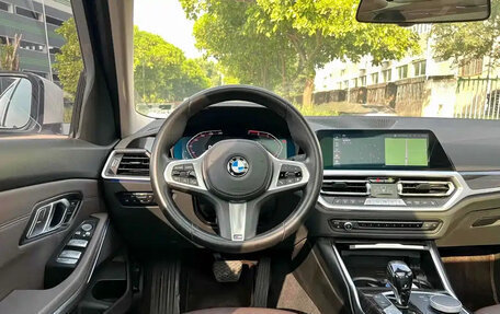 BMW 3 серия, 2021 год, 3 000 000 рублей, 3 фотография