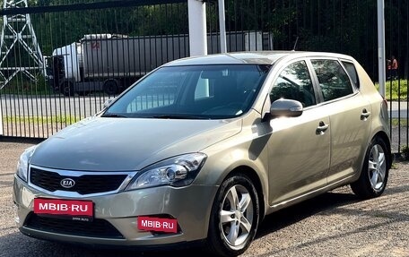 KIA cee'd I рестайлинг, 2011 год, 999 000 рублей, 3 фотография