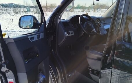 Volkswagen Multivan T5, 2012 год, 3 150 000 рублей, 1 фотография