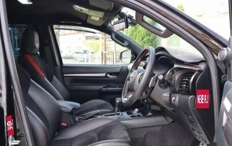 Toyota Hilux VIII, 2022 год, 3 650 000 рублей, 3 фотография